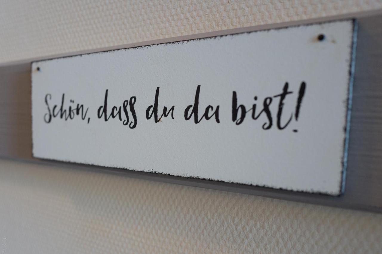 Akzent Strandhotels Seestern, Delphin & Lachs ヴィルヘルムスハーフェン エクステリア 写真