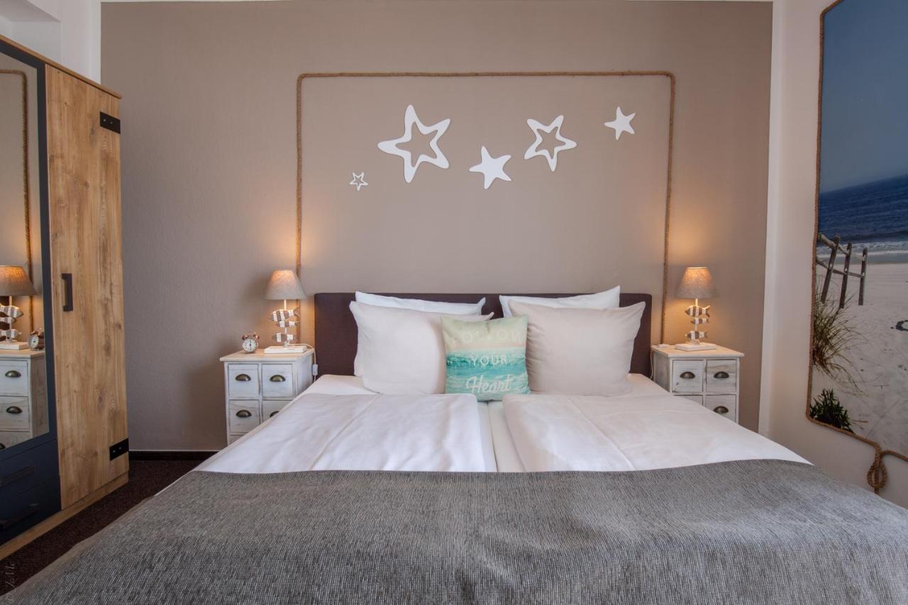 Akzent Strandhotels Seestern, Delphin & Lachs ヴィルヘルムスハーフェン エクステリア 写真