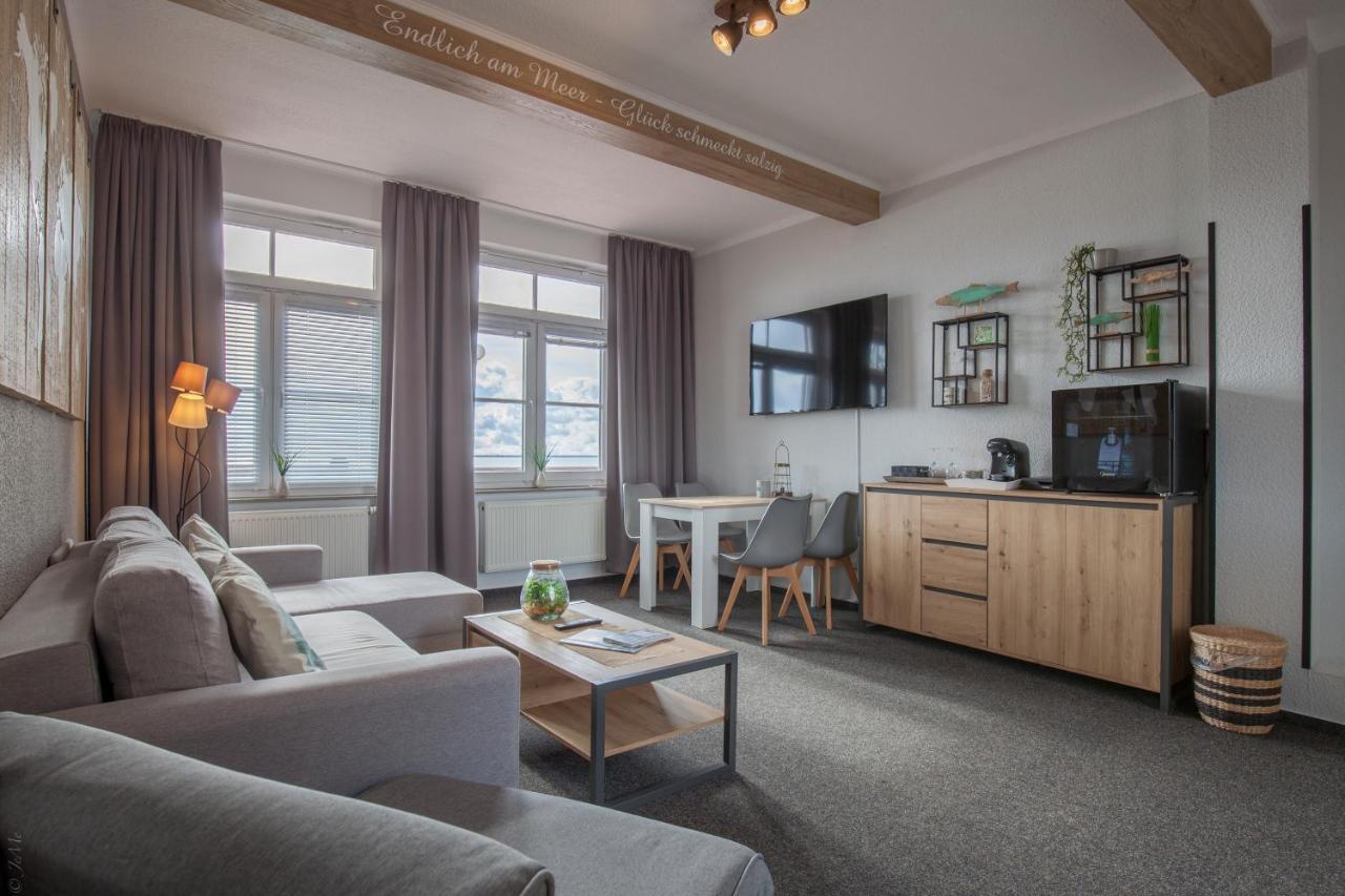 Akzent Strandhotels Seestern, Delphin & Lachs ヴィルヘルムスハーフェン エクステリア 写真