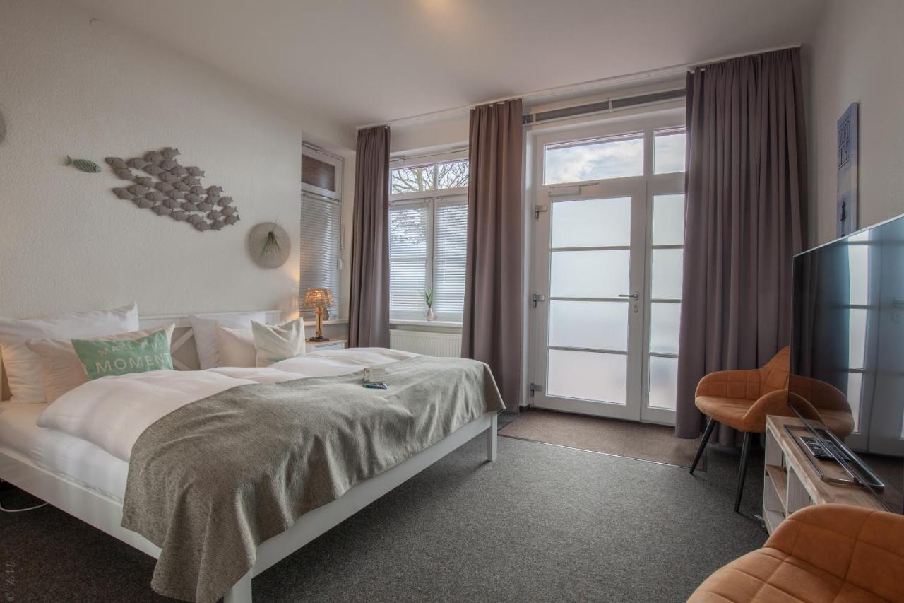 Akzent Strandhotels Seestern, Delphin & Lachs ヴィルヘルムスハーフェン エクステリア 写真