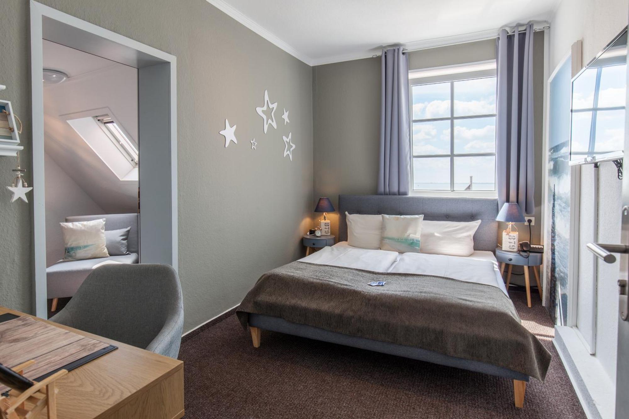 Akzent Strandhotels Seestern, Delphin & Lachs ヴィルヘルムスハーフェン エクステリア 写真