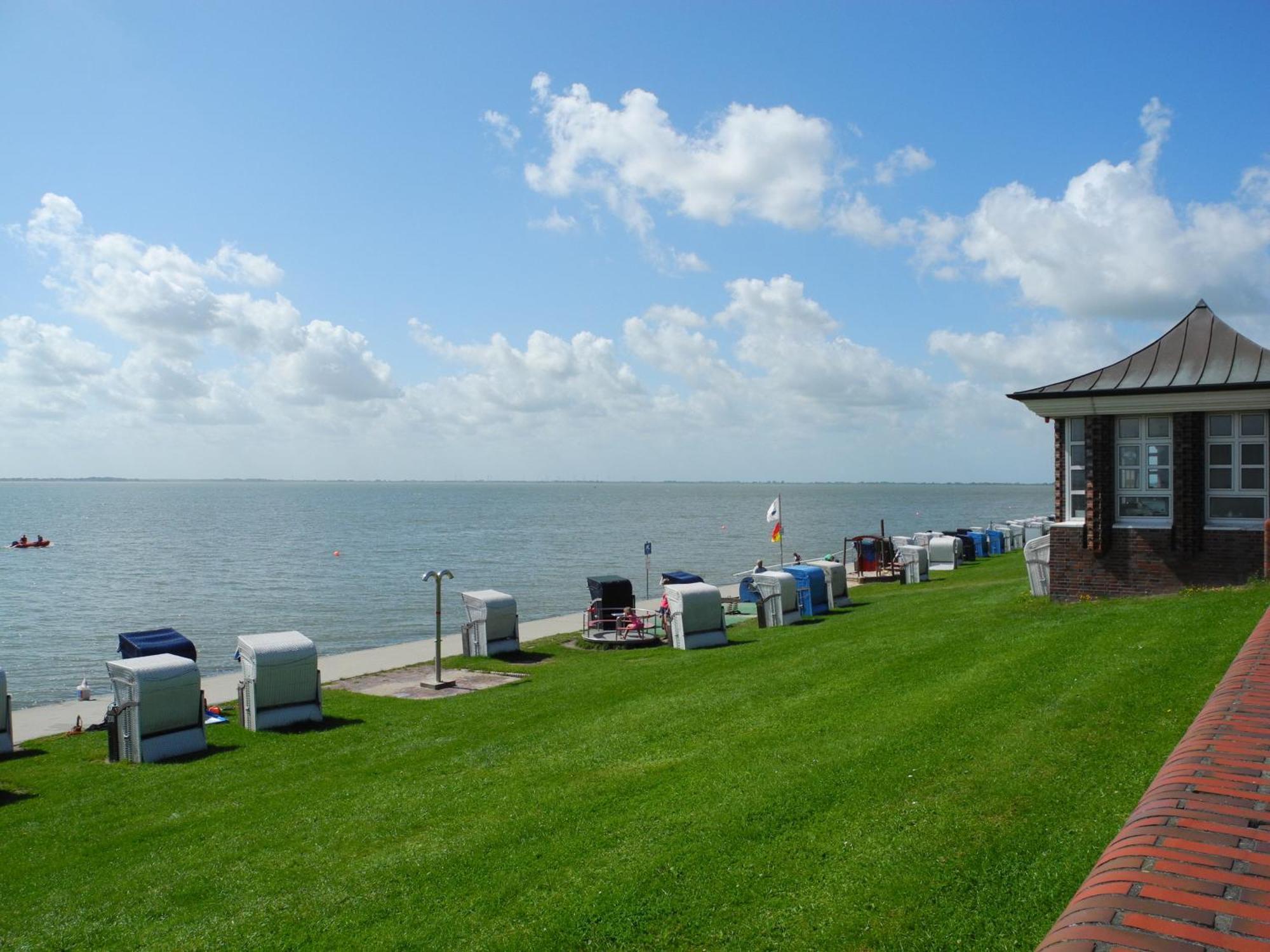 Akzent Strandhotels Seestern, Delphin & Lachs ヴィルヘルムスハーフェン エクステリア 写真